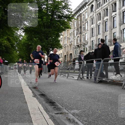 14.06.2026 - REWE Women's Run J. Mangold http://msf.ph/oto/9761969 14.06.2026 11:07:23 Ziel 5114, 5384, 5385, 5908, 5909 meine-sportfotos.de