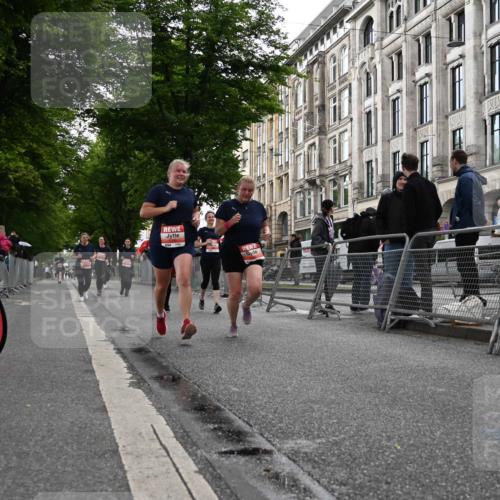 14.06.2026 - REWE Women's Run J. Mangold http://msf.ph/oto/9761974 14.06.2026 11:07:23 Ziel 5114, 5384, 5385, 5908, 5909 meine-sportfotos.de