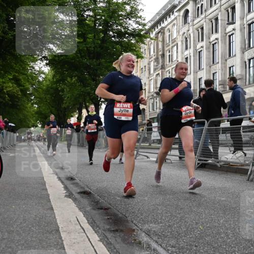 14.06.2026 - REWE Women's Run J. Mangold http://msf.ph/oto/9761984 14.06.2026 11:07:24 Ziel 5114, 5384, 5385, 5908, 5909 meine-sportfotos.de