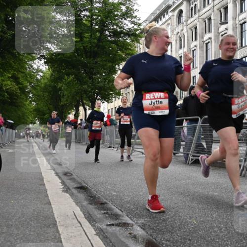 14.06.2026 - REWE Women's Run J. Mangold http://msf.ph/oto/9761988 14.06.2026 11:07:25 Ziel 5114, 5384, 5385, 5752, 5908, 5909 meine-sportfotos.de