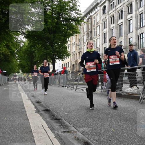 14.06.2026 - REWE Women's Run J. Mangold http://msf.ph/oto/9762007 14.06.2026 11:07:26 Ziel 5114, 5327, 5384, 5385, 5752, 5908, 5909 meine-sportfotos.de