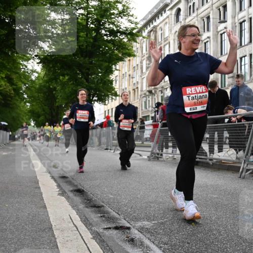 14.06.2026 - REWE Women's Run J. Mangold http://msf.ph/oto/9762043 14.06.2026 11:07:29 Ziel 5114, 5327, 5423, 5752, 5908, 5909 meine-sportfotos.de