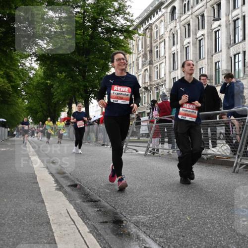 14.06.2026 - REWE Women's Run J. Mangold http://msf.ph/oto/9762059 14.06.2026 11:07:31 Ziel 5114, 5327, 5423, 5752, 5908, 5909 meine-sportfotos.de