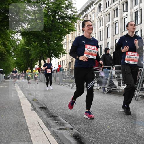 14.06.2026 - REWE Women's Run J. Mangold http://msf.ph/oto/9762063 14.06.2026 11:07:31 Ziel 5114, 5327, 5423, 5752, 5908, 5909 meine-sportfotos.de