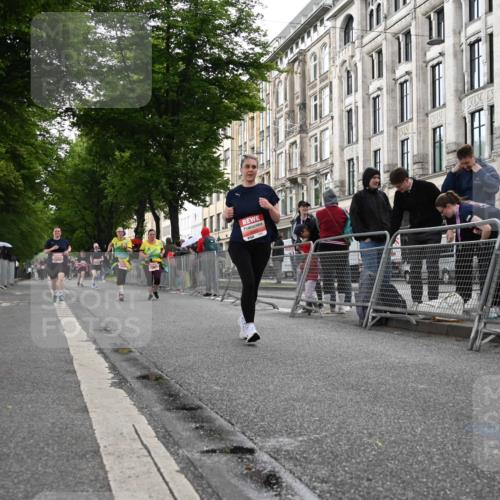 14.06.2026 - REWE Women's Run J. Mangold http://msf.ph/oto/9762080 14.06.2026 11:07:33 Ziel 5065, 5114, 5313, 5327, 5423, 5664, 5752 meine-sportfotos.de