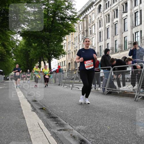 14.06.2026 - REWE Women's Run J. Mangold http://msf.ph/oto/9762087 14.06.2026 11:07:34 Ziel 5065, 5313, 5327, 5423, 5664, 5752 meine-sportfotos.de