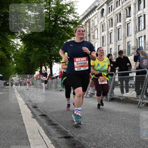14.06.2026 - REWE Women's Run J. Mangold http://msf.ph/oto/9762108 14.06.2026 11:07:38 Ziel 5065, 5313, 5397, 5423, 5664 meine-sportfotos.de