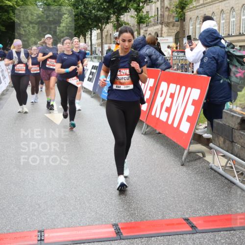 14.06.2026 - REWE Women's Run Strokosch-Dieckow http://msf.ph/oto/9762133 14.06.2026 11:13:30 Ziel 5365, 5383, 5537, 5564, 5645, 5678, 5726, 5936, 6033, 6059 meine-sportfotos.de