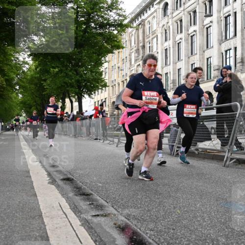 14.06.2026 - REWE Women's Run J. Mangold http://msf.ph/oto/9762158 14.06.2026 11:07:47 Ziel 5128, 5129, 5131, 5206, 5478 meine-sportfotos.de