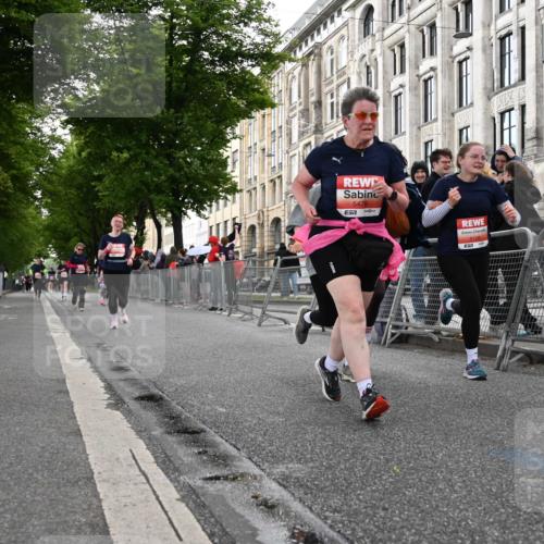 14.06.2026 - REWE Women's Run J. Mangold http://msf.ph/oto/9762160 14.06.2026 11:07:48 Ziel 5018, 5128, 5129, 5131, 5206, 5478 meine-sportfotos.de