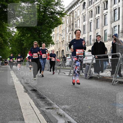 14.06.2026 - REWE Women's Run J. Mangold http://msf.ph/oto/9762179 14.06.2026 11:07:54 Ziel 5016, 5018, 5019, 5201, 5206, 5253, 5597, 5807 meine-sportfotos.de