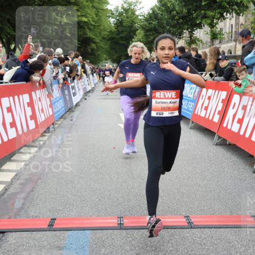 14.06.2026 - REWE Women's Run Strokosch-Dieckow http://msf.ph/oto/9762200 14.06.2026 10:58:19 Ziel 5113, 5505, 5581, 5604, 5679, 5686 meine-sportfotos.de