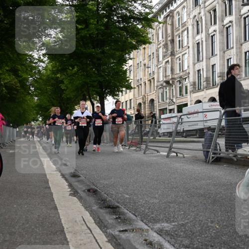 14.06.2026 - REWE Women's Run J. Mangold http://msf.ph/oto/9762235 14.06.2026 11:08:06 Ziel 5296, 5414, 5459, 5875, 5900, 5931 meine-sportfotos.de