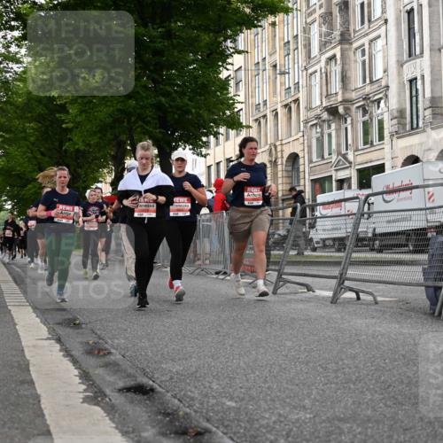 14.06.2026 - REWE Women's Run J. Mangold http://msf.ph/oto/9762241 14.06.2026 11:08:07 Ziel 5175, 5296, 5414, 5459, 5875, 5900, 5931, 5949 meine-sportfotos.de