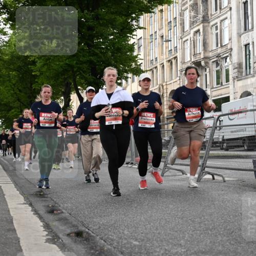 14.06.2026 - REWE Women's Run J. Mangold http://msf.ph/oto/9762250 14.06.2026 11:08:08 Ziel 5175, 5296, 5414, 5459, 5875, 5900, 5931, 5949 meine-sportfotos.de