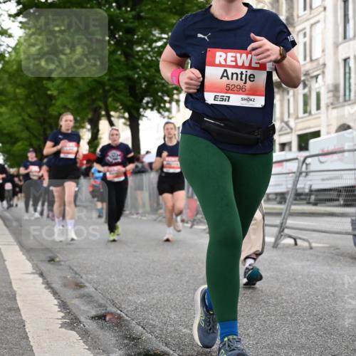14.06.2026 - REWE Women's Run J. Mangold http://msf.ph/oto/9762268 14.06.2026 11:08:10 Ziel 5175, 5224, 5296, 5414, 5459, 5596, 5851, 5852, 5875, 5900, 5931, 5949, 5994 meine-sportfotos.de