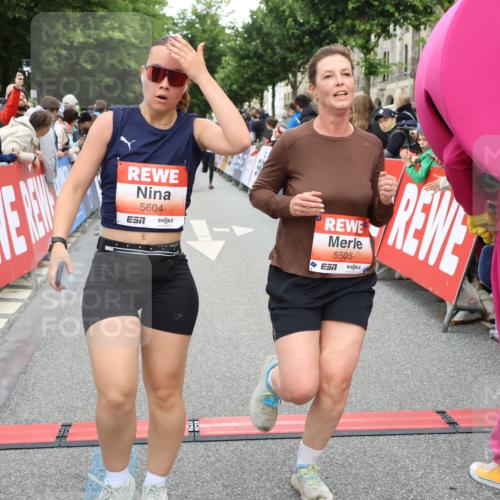 14.06.2026 - REWE Women's Run Strokosch-Dieckow http://msf.ph/oto/9762270 14.06.2026 10:58:15 Ziel 5047, 5113, 5505, 5581, 5604, 5661, 5679, 5686, 5729 meine-sportfotos.de
