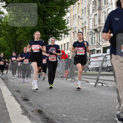 14.06.2026 - REWE Women's Run J. Mangold http://msf.ph/oto/9762275 14.06.2026 11:08:11 Ziel 5175, 5224, 5296, 5414, 5459, 5596, 5851, 5852, 5875, 5931, 5949, 5994 meine-sportfotos.de