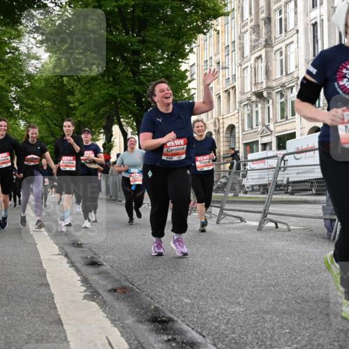 14.06.2026 - REWE Women's Run J. Mangold http://msf.ph/oto/9762297 14.06.2026 11:08:14 Ziel 5175, 5224, 5232, 5235, 5296, 5413, 5414, 5596, 5614, 5779, 5851, 5852, 5875, 5949, 5994 meine-sportfotos.de