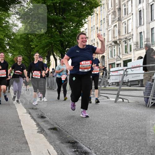 14.06.2026 - REWE Women's Run J. Mangold http://msf.ph/oto/9762299 14.06.2026 11:08:14 Ziel 5175, 5224, 5232, 5235, 5296, 5413, 5414, 5596, 5614, 5779, 5851, 5852, 5875, 5949, 5994 meine-sportfotos.de