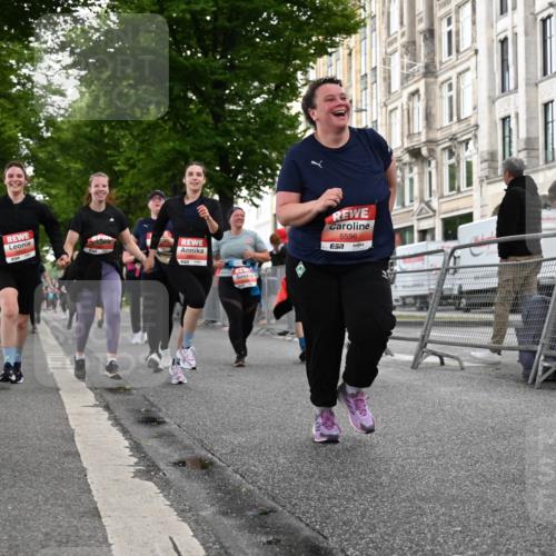 14.06.2026 - REWE Women's Run J. Mangold http://msf.ph/oto/9762306 14.06.2026 11:08:15 Ziel 5175, 5224, 5232, 5235, 5318, 5413, 5414, 5596, 5614, 5779, 5851, 5852, 5949, 5994 meine-sportfotos.de