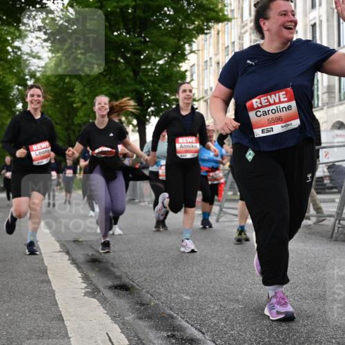 14.06.2026 - REWE Women's Run J. Mangold http://msf.ph/oto/9762311 14.06.2026 11:08:15 Ziel 5175, 5224, 5232, 5235, 5318, 5413, 5414, 5596, 5614, 5779, 5851, 5852, 5949, 5994 meine-sportfotos.de