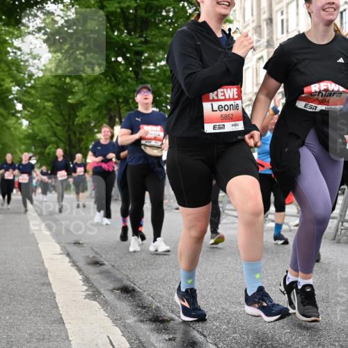14.06.2026 - REWE Women's Run J. Mangold http://msf.ph/oto/9762325 14.06.2026 11:08:16 Ziel 5175, 5224, 5232, 5235, 5318, 5413, 5596, 5614, 5779, 5851, 5852, 5949, 5994 meine-sportfotos.de