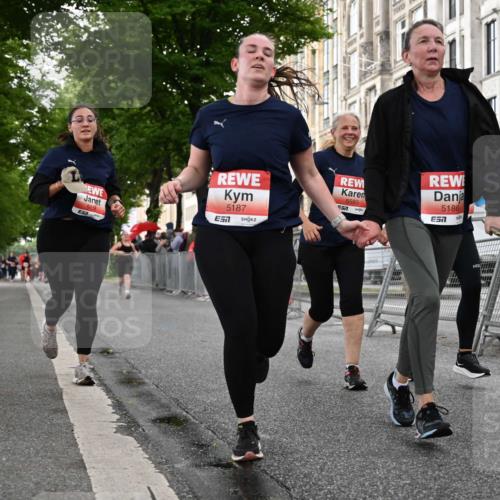 14.06.2026 - REWE Women's Run J. Mangold http://msf.ph/oto/9762362 14.06.2026 11:08:23 Ziel 5186, 5187, 5318, 5413, 5593, 5614, 5758, 5779, 6014 meine-sportfotos.de