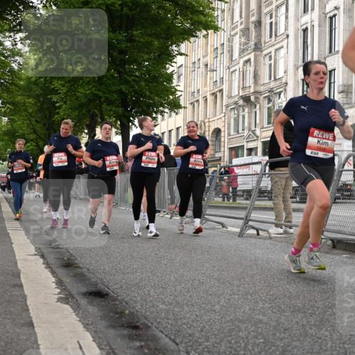 14.06.2026 - REWE Women's Run J. Mangold http://msf.ph/oto/9762446 14.06.2026 11:08:45 Ziel 5037, 5099, 5543, 5544, 5653, 5732, 5755, 5825, 5841, 5859, 5925 meine-sportfotos.de