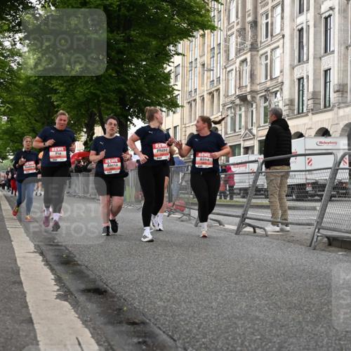 14.06.2026 - REWE Women's Run J. Mangold http://msf.ph/oto/9762451 14.06.2026 11:08:46 Ziel 5037, 5099, 5543, 5544, 5600, 5653, 5732, 5755, 5825, 5841, 5859, 5925 meine-sportfotos.de