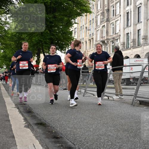 14.06.2026 - REWE Women's Run J. Mangold http://msf.ph/oto/9762458 14.06.2026 11:08:46 Ziel 5037, 5099, 5543, 5544, 5600, 5653, 5732, 5755, 5825, 5841, 5859, 5925 meine-sportfotos.de