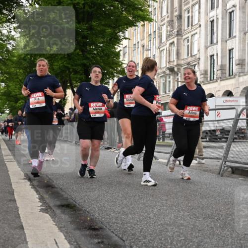 14.06.2026 - REWE Women's Run J. Mangold http://msf.ph/oto/9762465 14.06.2026 11:08:47 Ziel 5037, 5099, 5543, 5544, 5600, 5653, 5732, 5755, 5825, 5841, 5859, 5925 meine-sportfotos.de