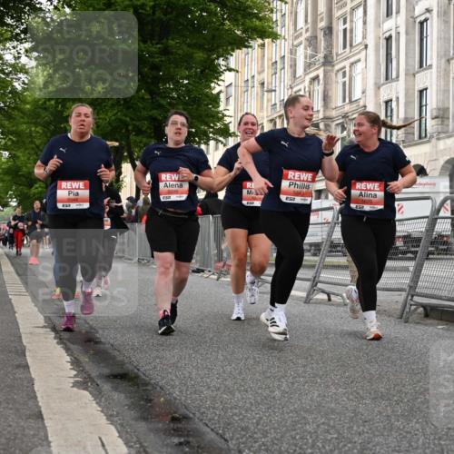 14.06.2026 - REWE Women's Run J. Mangold http://msf.ph/oto/9762467 14.06.2026 11:08:47 Ziel 5037, 5099, 5543, 5544, 5600, 5653, 5732, 5755, 5825, 5841, 5859, 5925 meine-sportfotos.de