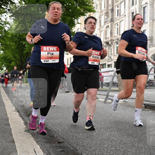 14.06.2026 - REWE Women's Run J. Mangold http://msf.ph/oto/9762481 14.06.2026 11:08:48 Ziel 5037, 5099, 5543, 5544, 5600, 5732, 5825, 5841, 5859, 5925 meine-sportfotos.de