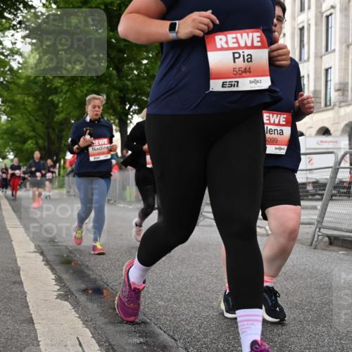 14.06.2026 - REWE Women's Run J. Mangold http://msf.ph/oto/9762486 14.06.2026 11:08:49 Ziel 5037, 5099, 5543, 5544, 5600, 5732, 5825, 5841, 5859, 5925 meine-sportfotos.de