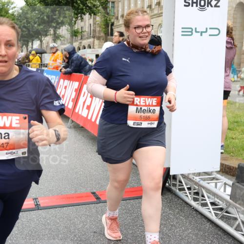 14.06.2026 - REWE Women's Run Strokosch-Dieckow http://msf.ph/oto/9762502 14.06.2026 11:13:00 Ziel 5155, 5205, 5847, 6052 meine-sportfotos.de