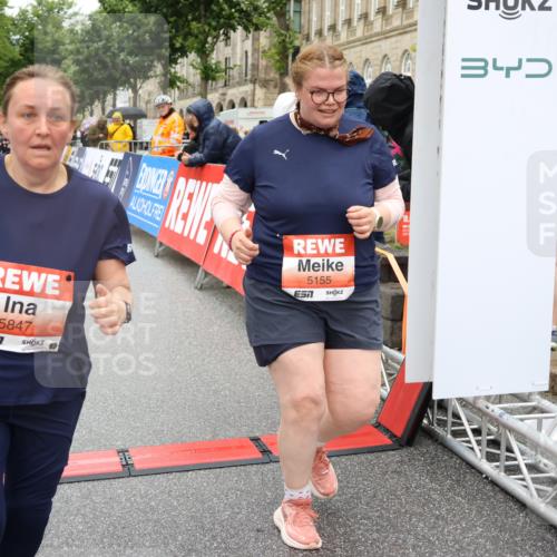 14.06.2026 - REWE Women's Run Strokosch-Dieckow http://msf.ph/oto/9762522 14.06.2026 11:13:00 Ziel 5155, 5205, 5847, 6052 meine-sportfotos.de