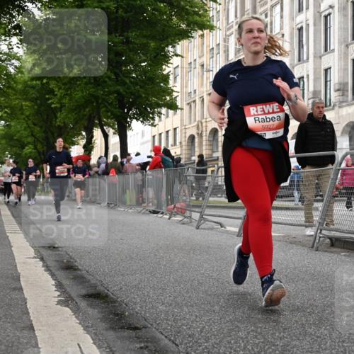 14.06.2026 - REWE Women's Run J. Mangold http://msf.ph/oto/9762562 14.06.2026 11:09:00 Ziel 5259, 5681, 5927, 5968 meine-sportfotos.de