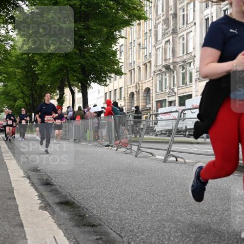 14.06.2026 - REWE Women's Run J. Mangold http://msf.ph/oto/9762564 14.06.2026 11:09:00 Ziel 5259, 5681, 5927, 5968 meine-sportfotos.de