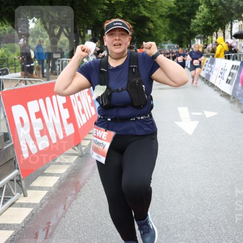 14.06.2026 - REWE Women's Run Strokosch-Dieckow http://msf.ph/oto/9762586 14.06.2026 11:12:52 Ziel 5009, 5088, 5089, 5090, 5191, 5205, 5325, 5785, 6052 meine-sportfotos.de