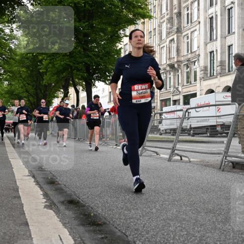 14.06.2026 - REWE Women's Run J. Mangold http://msf.ph/oto/9762590 14.06.2026 11:09:03 Ziel 5279, 5681, 5836, 5927, 5968, 5981 meine-sportfotos.de