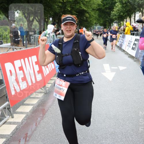 14.06.2026 - REWE Women's Run Strokosch-Dieckow http://msf.ph/oto/9762597 14.06.2026 11:12:52 Ziel 5009, 5088, 5089, 5090, 5191, 5205, 5325, 5785, 6052 meine-sportfotos.de