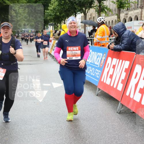 14.06.2026 - REWE Women's Run Strokosch-Dieckow http://msf.ph/oto/9762629 14.06.2026 11:12:51 Ziel 5009, 5088, 5089, 5090, 5191, 5205, 5325, 5785, 6052 meine-sportfotos.de