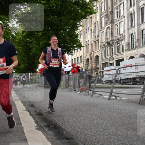 14.06.2026 - REWE Women's Run J. Mangold http://msf.ph/oto/9762661 14.06.2026 11:09:13 Ziel 5406, 5549, 5576, 5761, 5762, 5836, 5854, 5987 meine-sportfotos.de