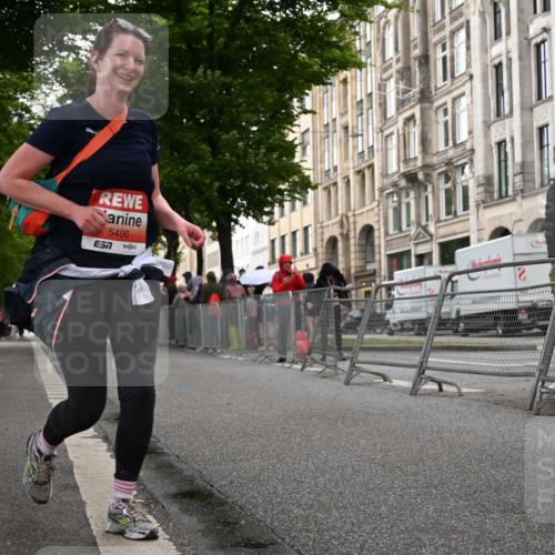 14.06.2026 - REWE Women's Run J. Mangold http://msf.ph/oto/9762677 14.06.2026 11:09:15 Ziel 5406, 5549, 5576, 5854 meine-sportfotos.de