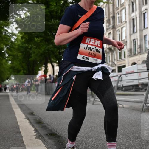 14.06.2026 - REWE Women's Run J. Mangold http://msf.ph/oto/9762682 14.06.2026 11:09:15 Ziel 5406, 5549, 5576, 5854 meine-sportfotos.de