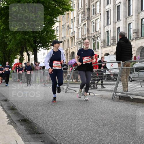 14.06.2026 - REWE Women's Run J. Mangold http://msf.ph/oto/9762702 14.06.2026 11:09:25 Ziel 5278, 5465 meine-sportfotos.de