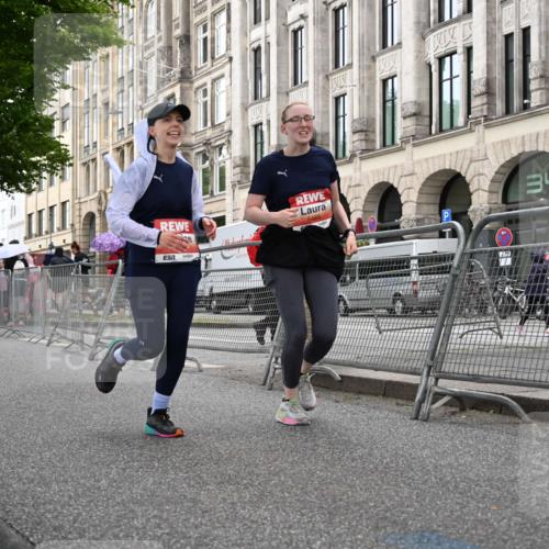 14.06.2026 - REWE Women's Run J. Mangold http://msf.ph/oto/9762717 14.06.2026 11:09:26 Ziel 5278, 5465 meine-sportfotos.de