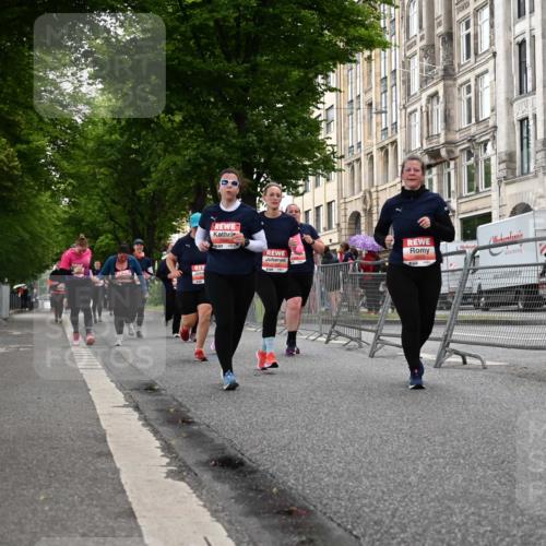 14.06.2026 - REWE Women's Run J. Mangold http://msf.ph/oto/9762744 14.06.2026 11:09:30 Ziel 5060, 5061, 5063, 5145, 5197, 5246, 5278, 5465, 5472, 5559, 5770, 5855, 5902, 5926 meine-sportfotos.de