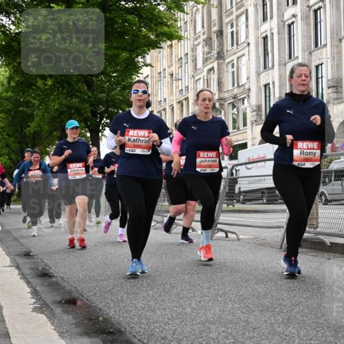 14.06.2026 - REWE Women's Run J. Mangold http://msf.ph/oto/9762758 14.06.2026 11:09:32 Ziel 5060, 5061, 5063, 5145, 5197, 5246, 5472, 5559, 5770, 5855, 5902, 5926 meine-sportfotos.de
